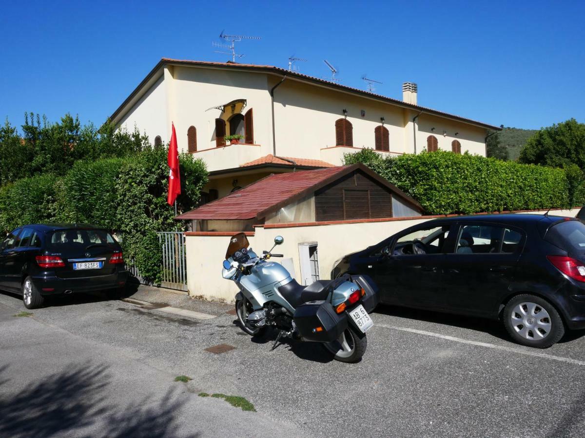La Casa Di Sandra Pugnano Buitenkant foto